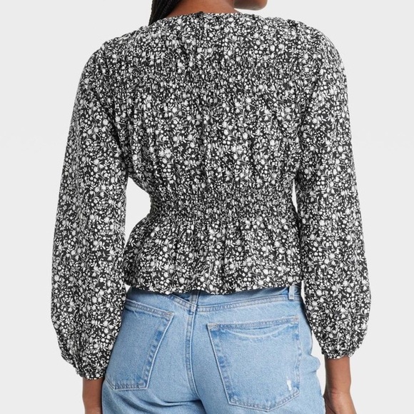 Universal Thread - Women's Long Sleeve Peplum Blouse - Picture 12 of 12